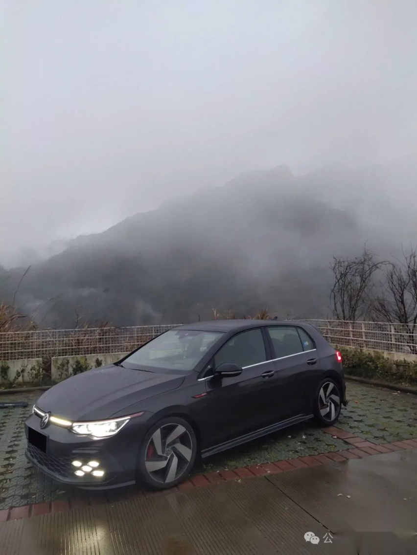 走街风的大众8代高尔夫GTI，一切都拿捏得恰到好处