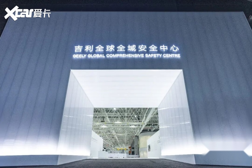 领克900，“撞”出了家用多座SUV的另一番天地