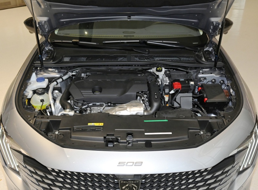2023款标志508L：配1.8T+8AT，智能升级，价格更低