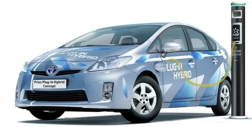 星越L混动版一箱油跑1400公里，CR-V、RAV4也跑不过它？