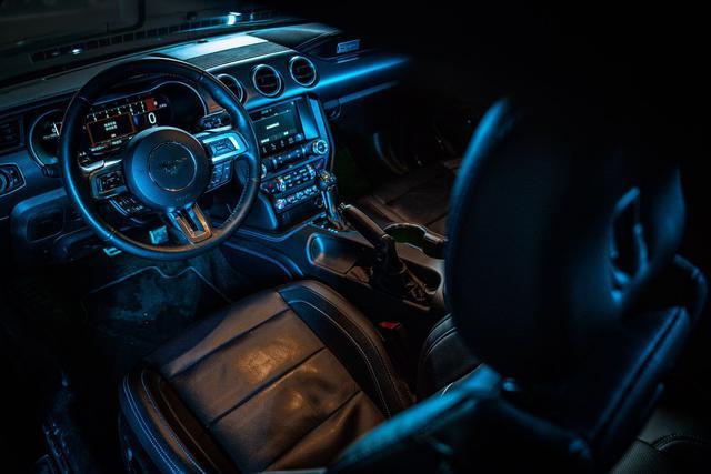 想买福特Mustang？请先干了这碗