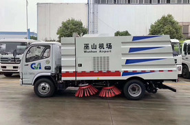 东风多利卡扫路车（1.5方水/4方尘）
