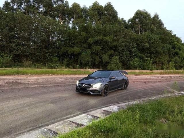 千万级超跑的主动尾翼，CLA45车主用千元自制成功？