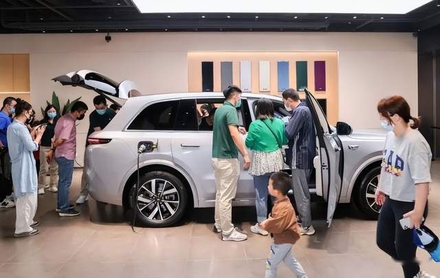 小鹏G9上市翻车，何小鹏如何把一张好牌打的稀烂？