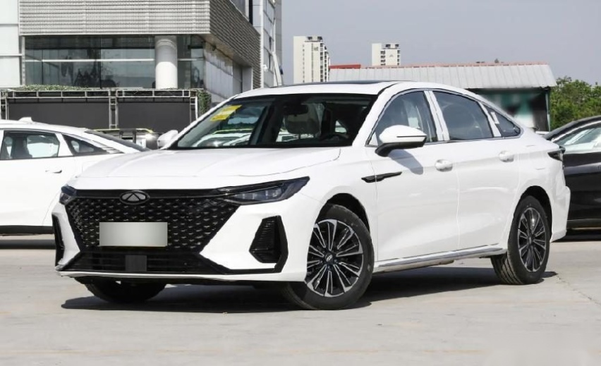 综合续航可达1400km，10.99万起售，风云A8适合家用？