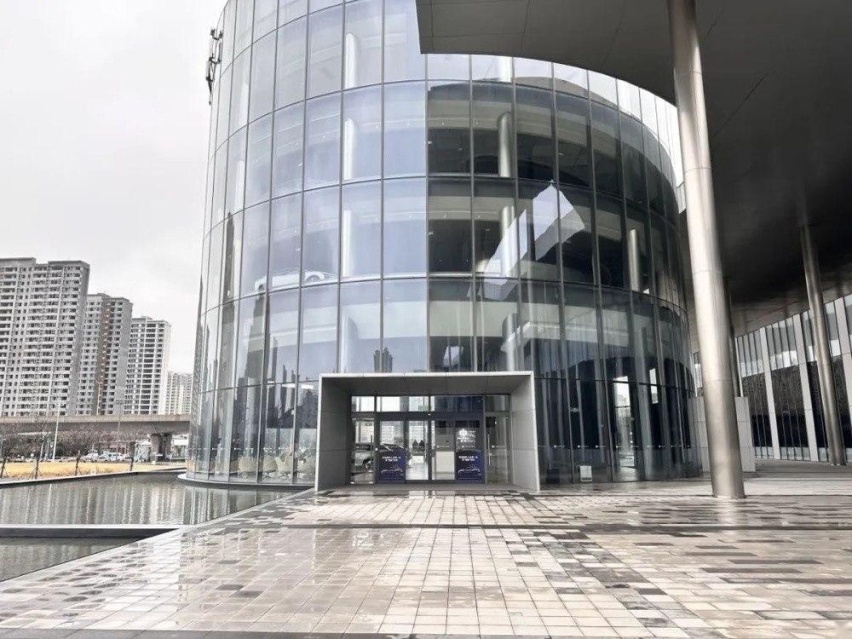 主打高端电车市场的高合，不但全员禁言，而且走到了“解散”边缘