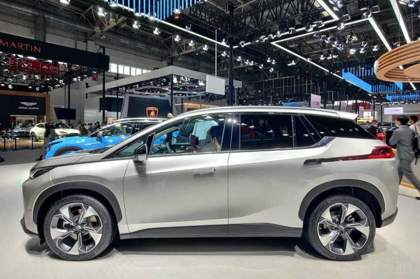 埃安V PLUS对比宋PLUS EV 选谁不吃亏？
