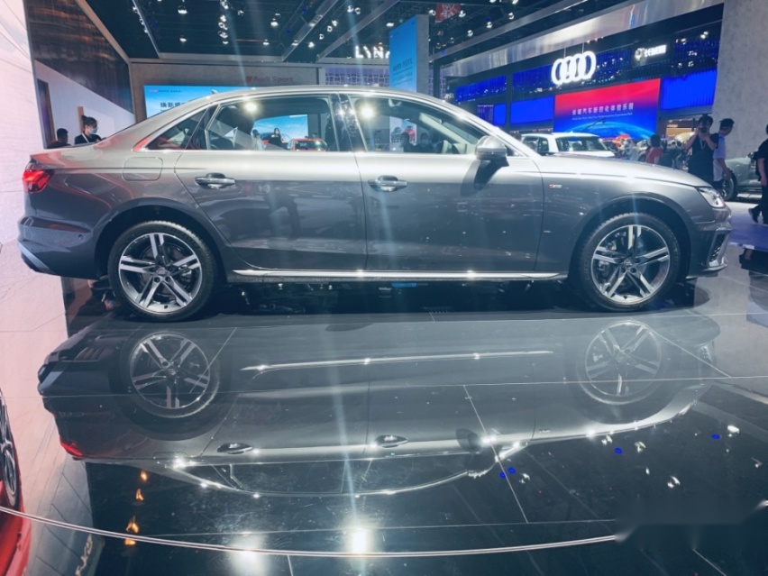 奥迪携豪华阵容进击成都车展，新A4L、新Q7、Q3轿跑亮相