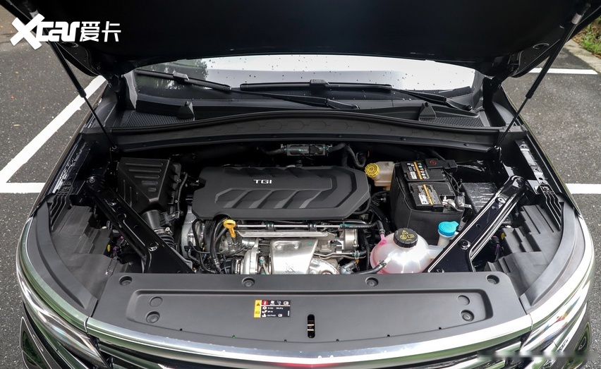 同门之争,荣威rx5 max对比上汽maxus d60