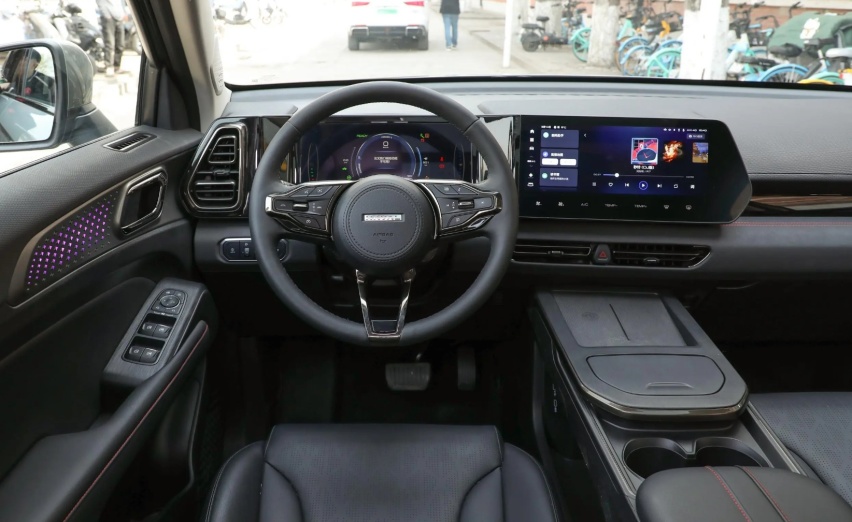 哈弗首款纯电SUV！枭龙EV现身街头，车长4米6续航600km，还看元