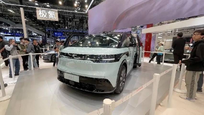 自重2.7吨的极氪MIX，电耗比轿车高0.5Wh，最省电SUV？