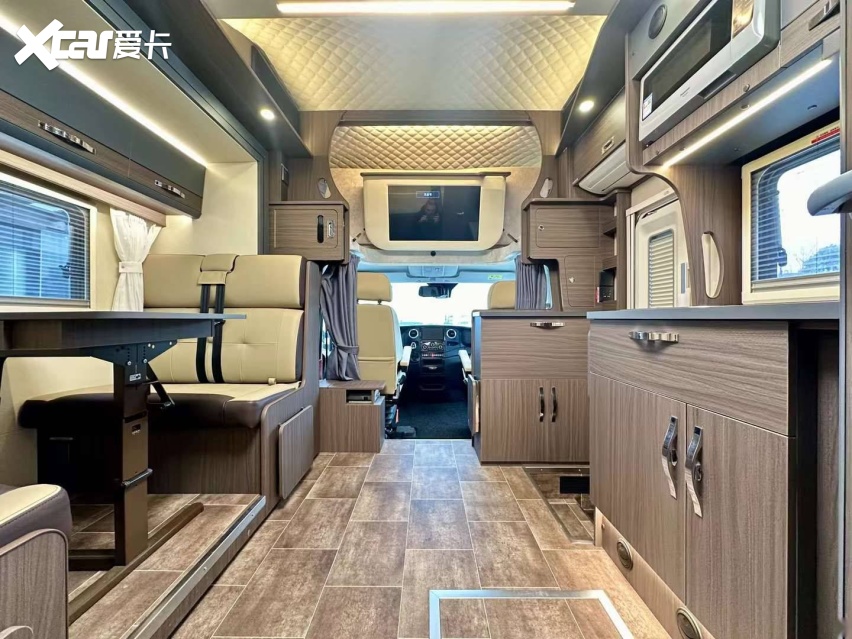 戴德自由风plus双拓展房车,超高水电配置,真正移动小家