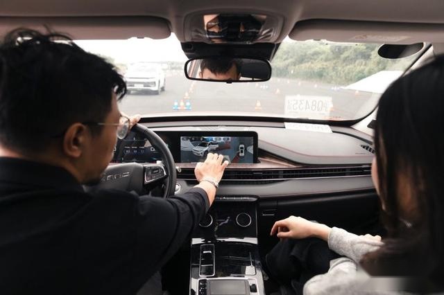 硬核实力直面合资SUV，EXEED星途LX上市，黑科技加持领先同级