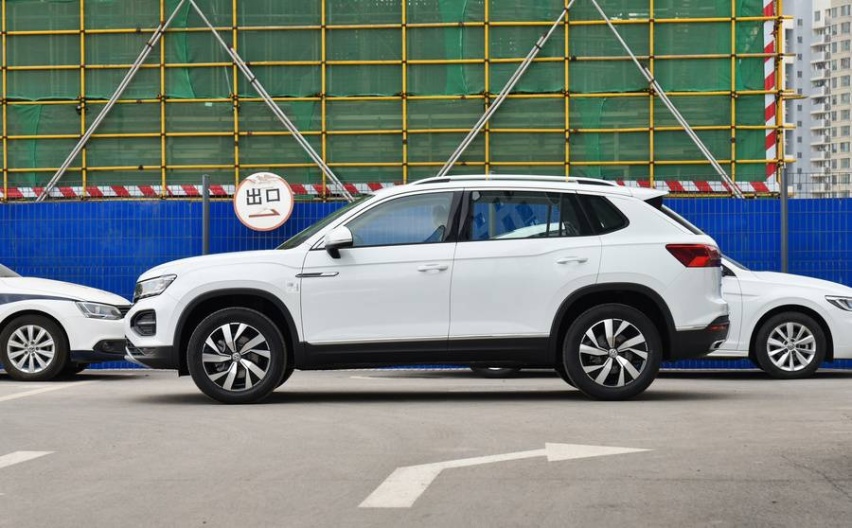 为什么买销量好的SUV？探岳对比探界者，热销的理由如此简单