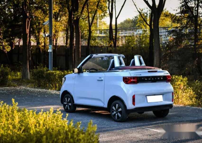 两座车卖这么贵，MINI EV敞篷版有多少人买？