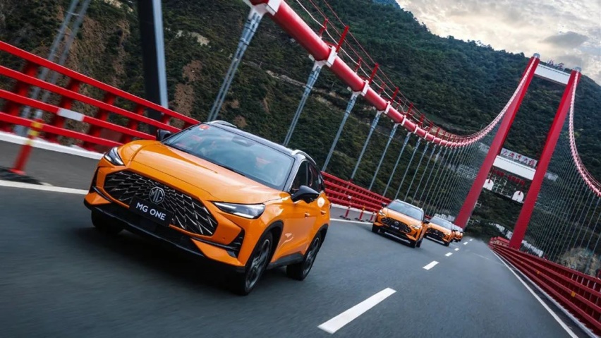 MG ONE和斯巴鲁全新BRZ都上市了、特斯拉被曝悬架脱落…丨今日车闻