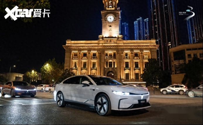 岚图汽车三年探索，走出自主品牌高端新能源之路