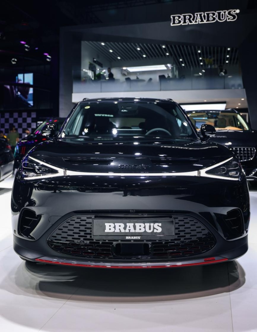 smart精灵#1 BRABUS性能版零百加速3.9秒,全新配色更带感