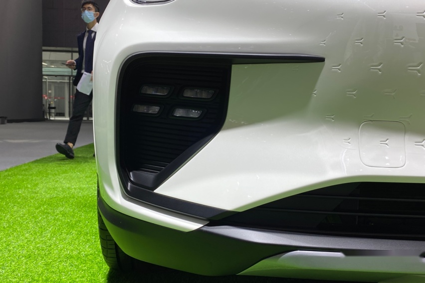 前脸变化很大 广州车展实拍新款捷途X70S EV