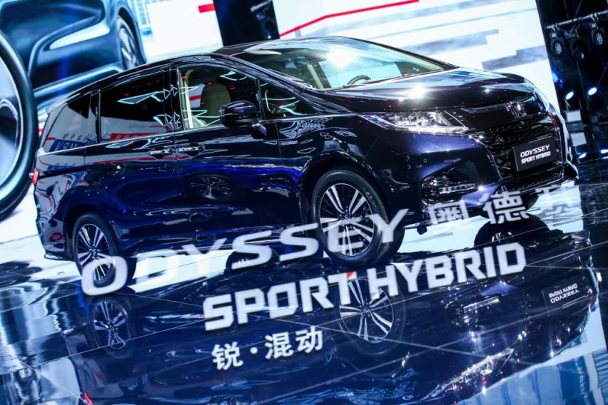 奥德赛锐·混动价格比燃油版还低，30万级以下家用MPV没对手