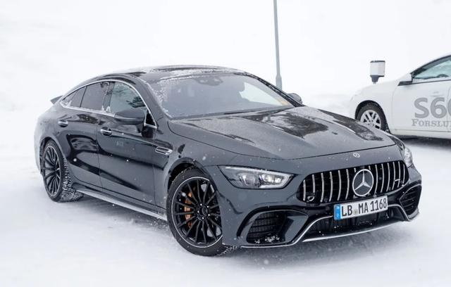AMG GT73、F-PACE SVR……今天的谍影车有点烈