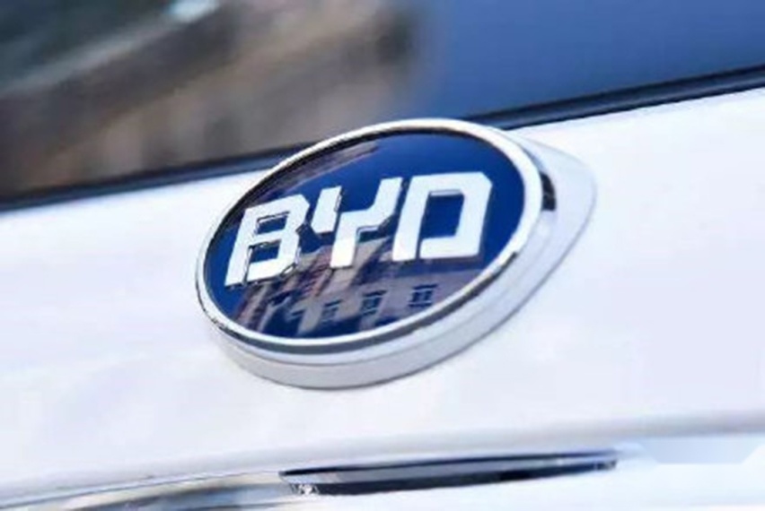 又一台有钱必买的SUV，4.0T双涡轮增压，回头率爆炸