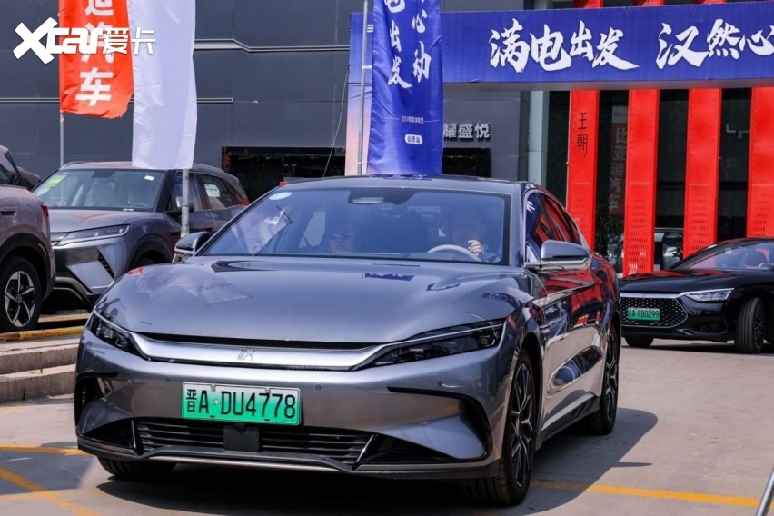 试驾汉EV荣耀版，云辇-C、DiPilot 100赋能，智能与驾控共升