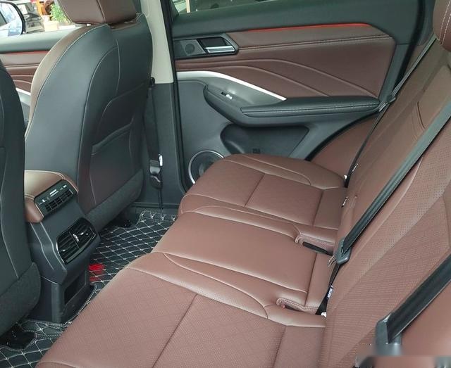 到店实拍2021款长城WEY VV6！售14.80万元起