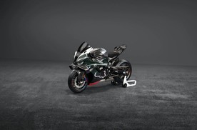 全球仅115台！宝马M 1000 RR曼岛TT限量版正式发布