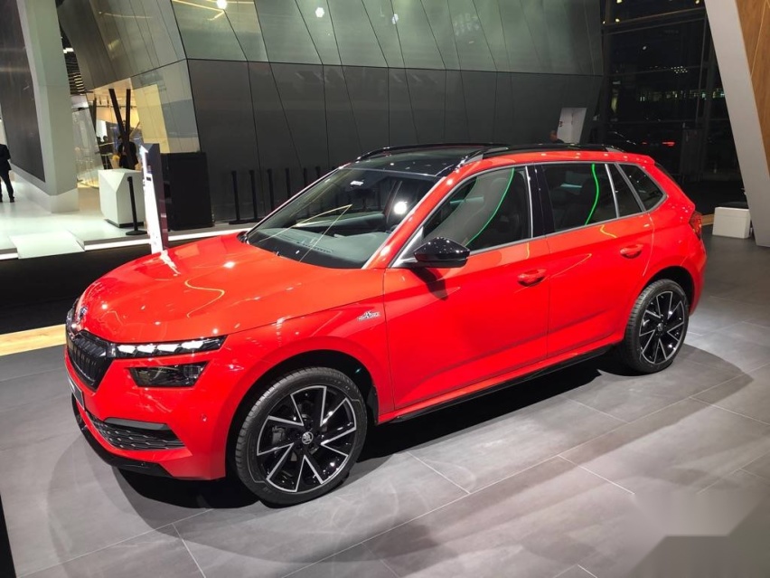 autohomecar__ChcCQF12uS2AXrHoABWsC27gx5U488resiazed.jpg