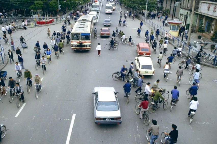 建国后第一款批量进口的雷诺轿车