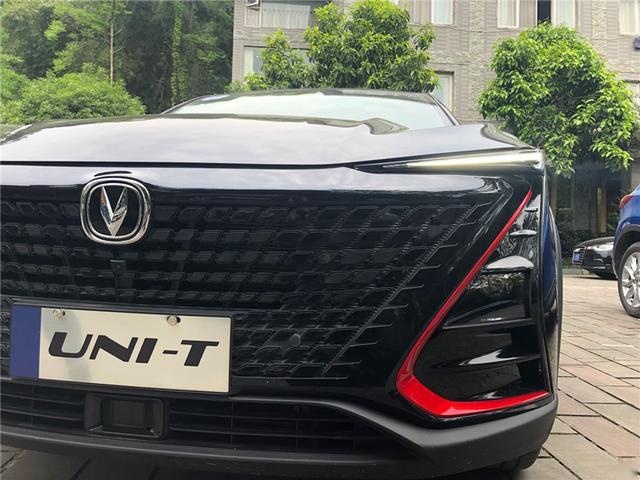 试驾长安UNI-T：7.57s破百，能“文”能“武”