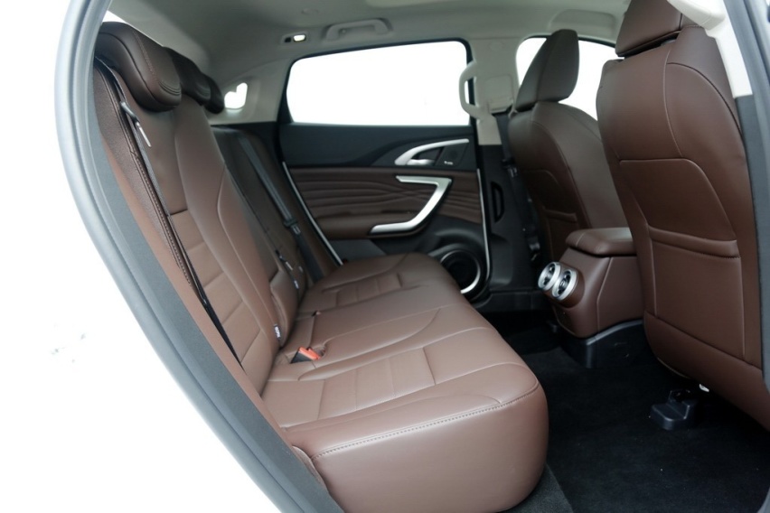 能弹射起步的真运动型SUV  WEY VV7 GT赛道试驾