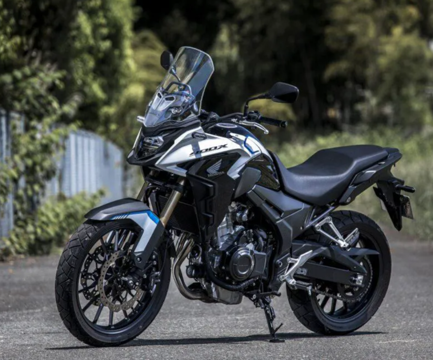 中小排量ADV摩托，本田2022款CB400X解析，减震制动双升级