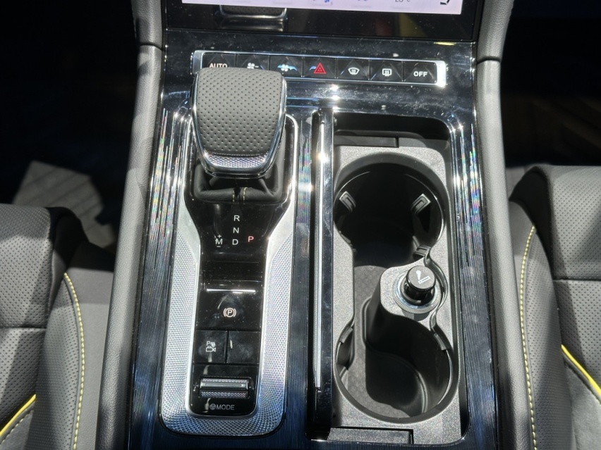19.28万起售！红旗H6正式上市 轴距2920mm 全系2.0T+8