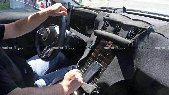 全新奔驰C级内饰向S级看齐，没想到还有跨界旅行版级