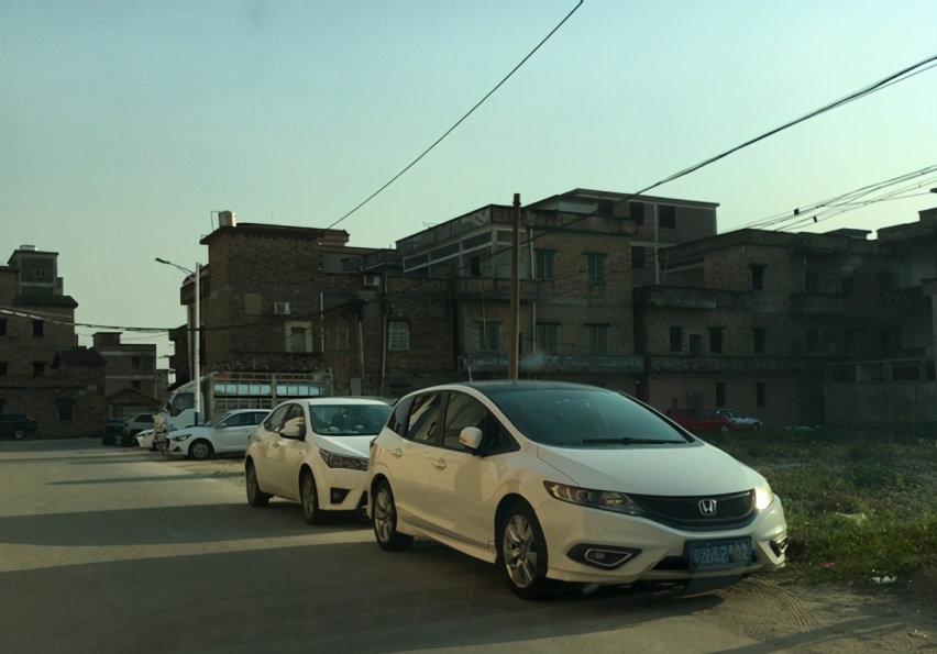 过年回家开什么车,探访本地拆迁大户,颠覆你的想象