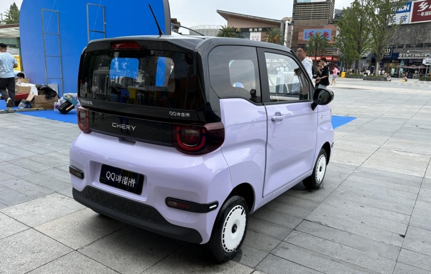 新款QQ冰淇淋上市，2.99万起，瞄准宏光MINIEV