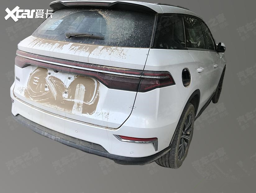 ​新款比亚迪宋Pro DM路试谍照曝光，内饰进行了调整