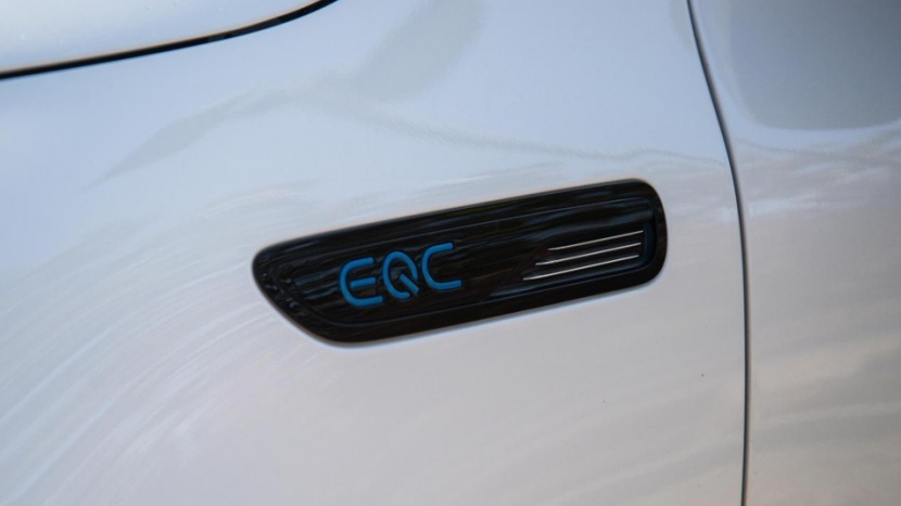 试驾 EQC， 闭上眼我都知道这是一台奔驰