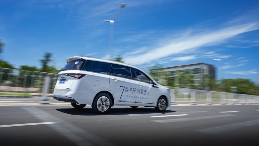 号称“最接地气的七座车“来了！五菱这次又刷新了我的认知！