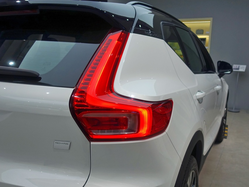 20万级豪华品牌纯电SUV，它很有性价比，探店沃尔沃XC40纯电版