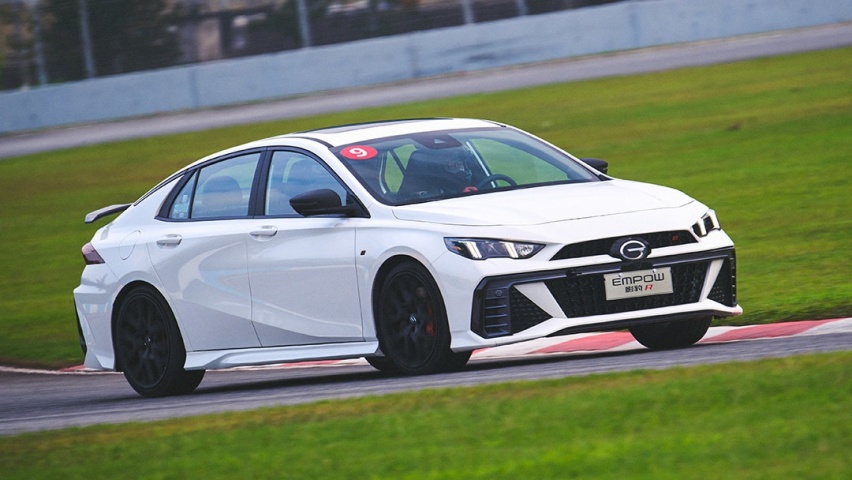 拳打领克脚踢GTI！13.80万买这影豹 BBA都能随便崩？