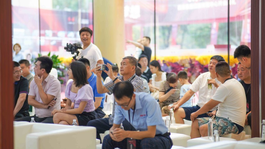 新红旗 新梦想 | 西安泰岳红旗体验7月18日 盛大启航