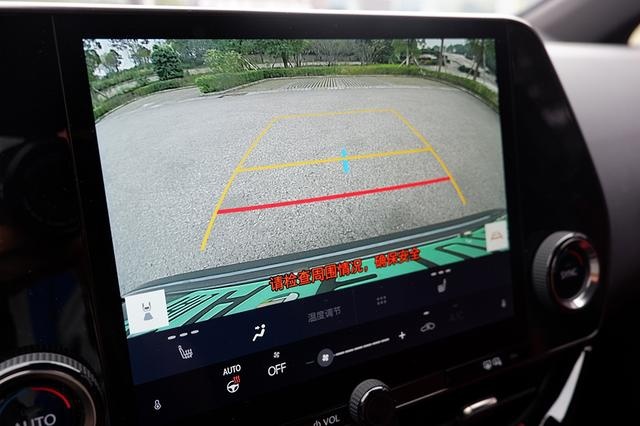 成年人不做选择全都要！绿牌雷克萨斯开起来怎么样？试驾NX 400h+