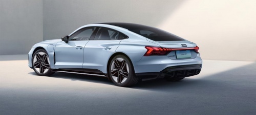 Audi e-tron GT：奥迪在电动时代的旗舰之作
