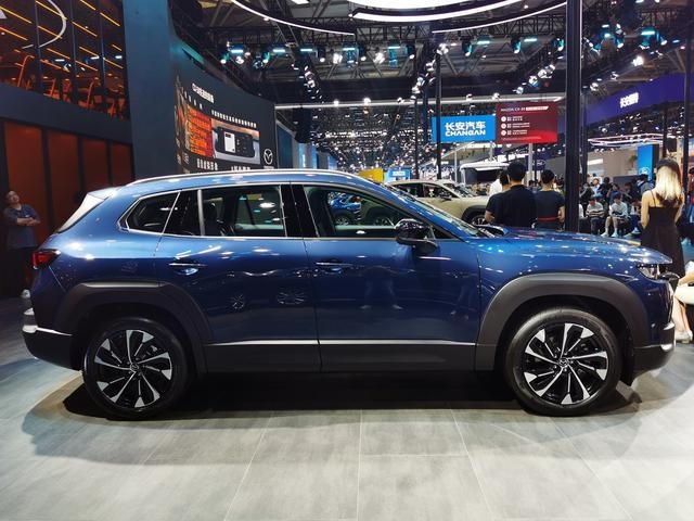 山系车亮相重庆车展，CX-50行也2.5L车型卖17万+