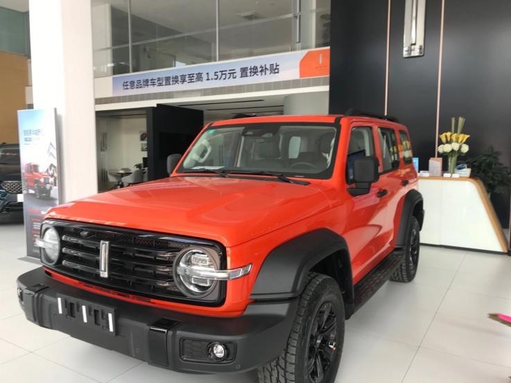 探访WEY4S店,人气之王坦克300,连小姐姐也被迷上了?