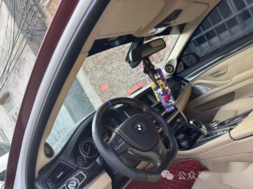 尾翼能晾衣服的姿态风宝马528Li，让原本低调的外观变得很战斗