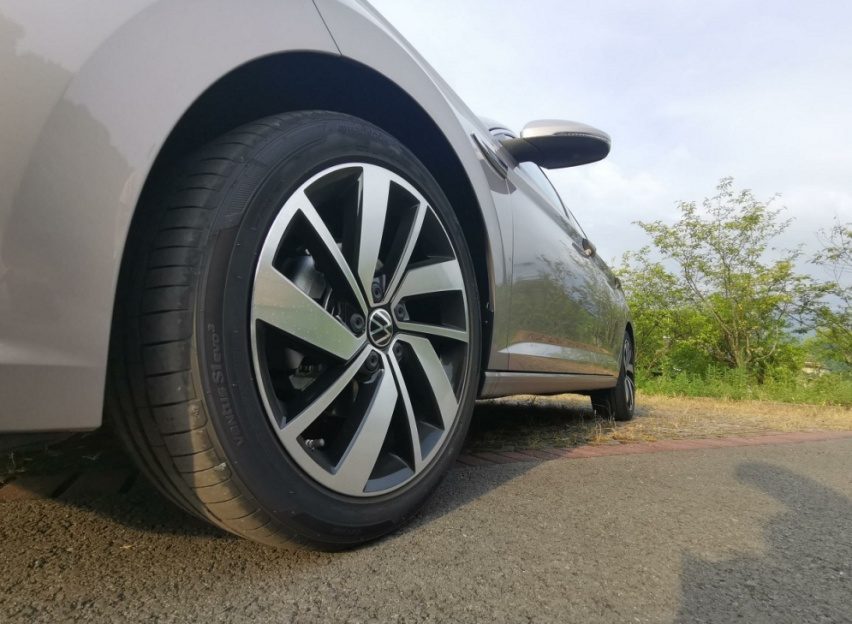 试驾全新速腾1.5T，一台越发合格的A+级合资家轿？